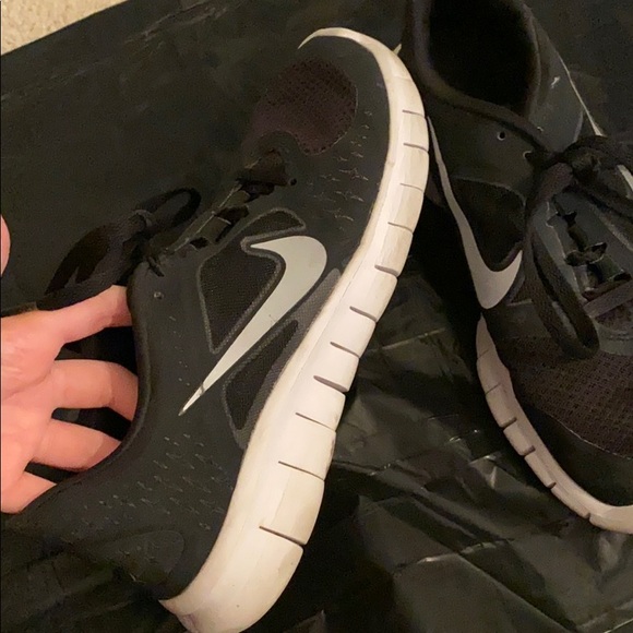 Shoes - Picture 2 of 6